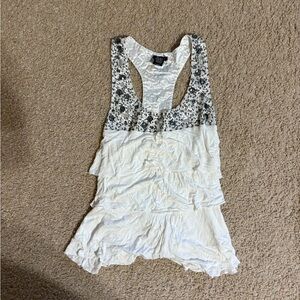 2010s era Rue21 Beaded White and Black Patterned Tank Top